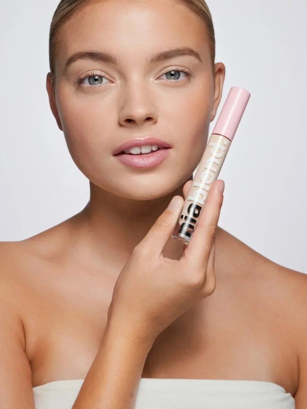 mia blend Cream Concealer - Light Beige